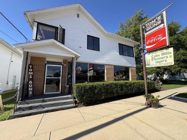 215 W Main Street, Marshall, WI 53559