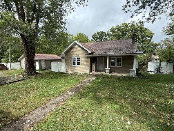328 Wheeler Ave, Jamestown, TN 38556