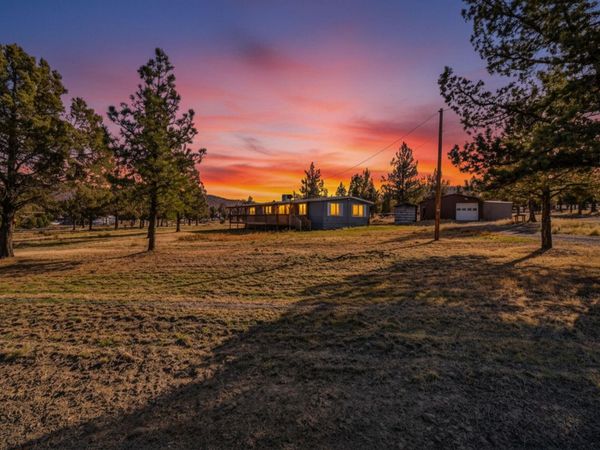 1384 SE Akins Drive, Prineville, OR 97754