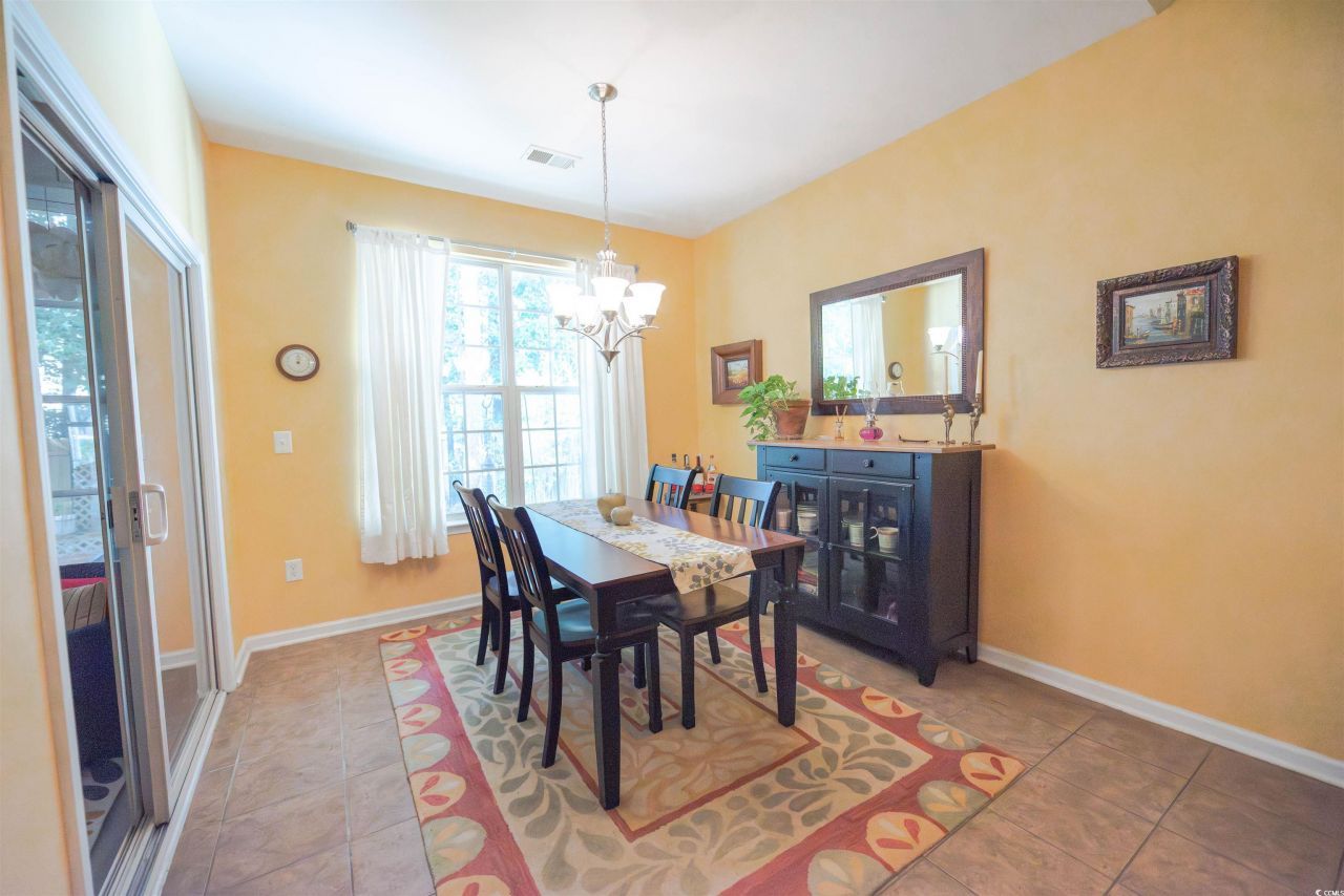 209 Golden Oaks Dr. Photo 14