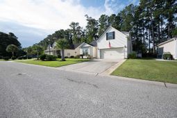 209 Golden Oaks Dr. photo 4