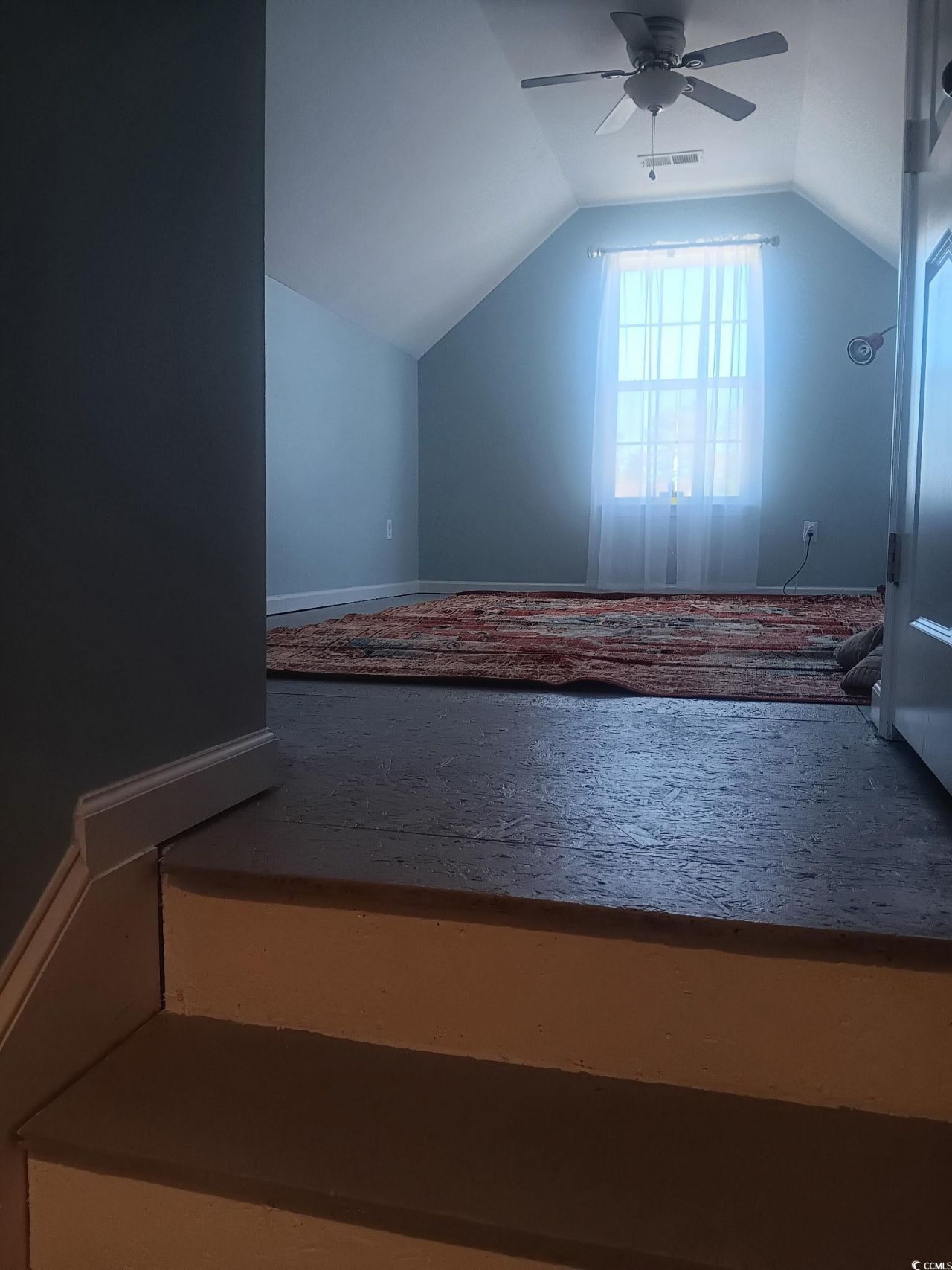 209 Golden Oaks Dr. Photo 26