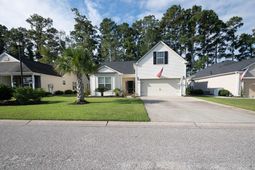 209 Golden Oaks Dr. photo 4