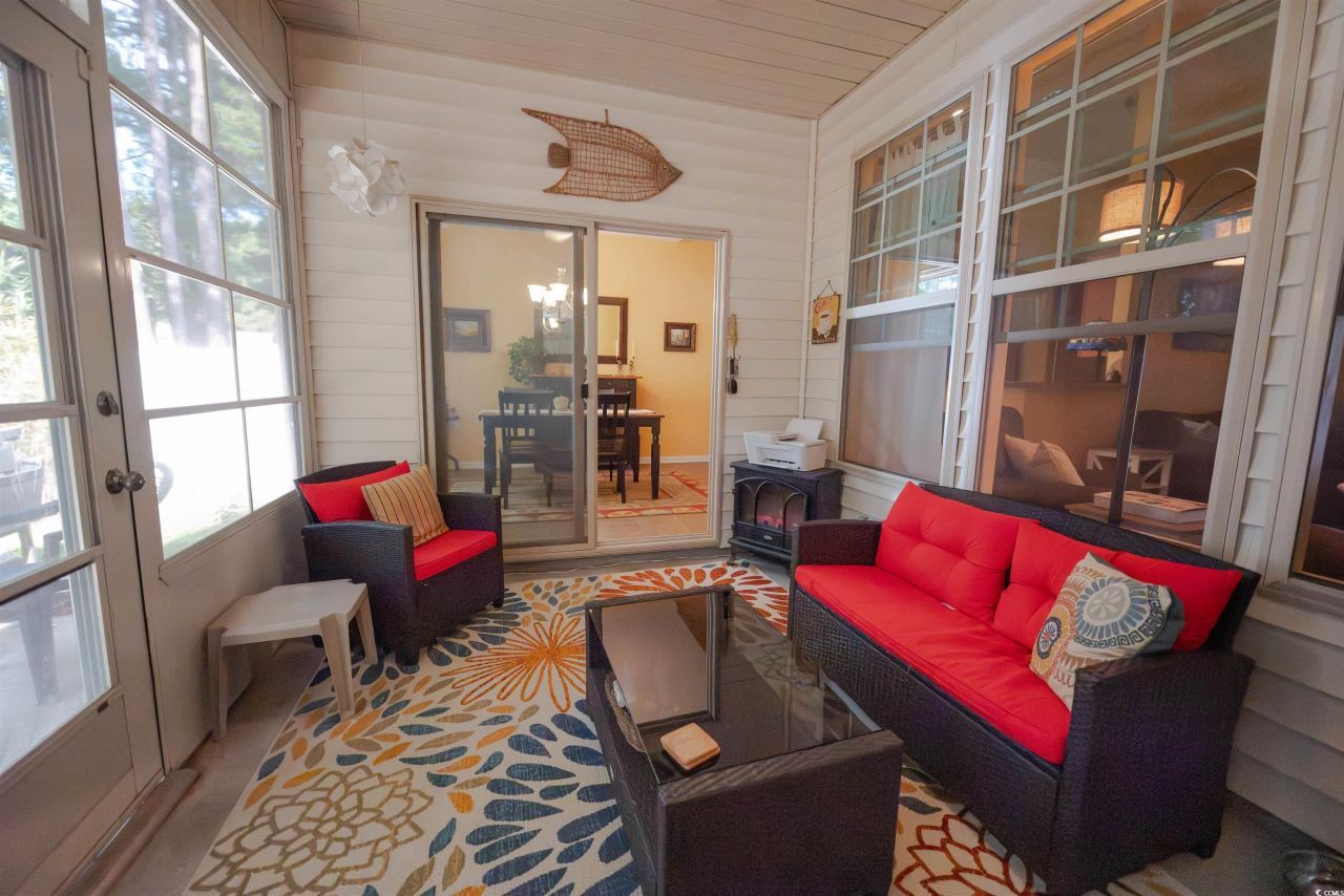 209 Golden Oaks Dr. Photo 32