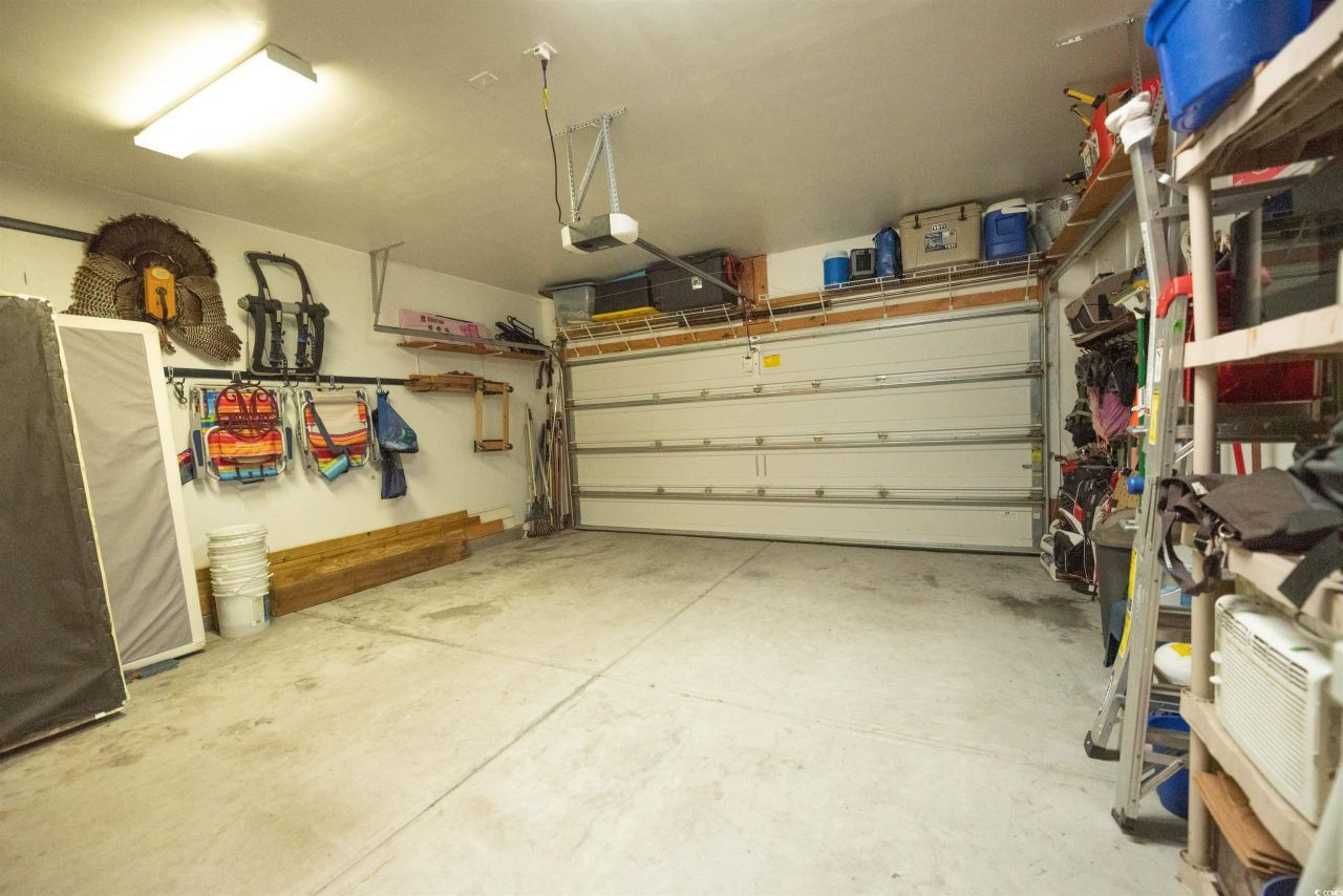 209 Golden Oaks Dr. Photo 38