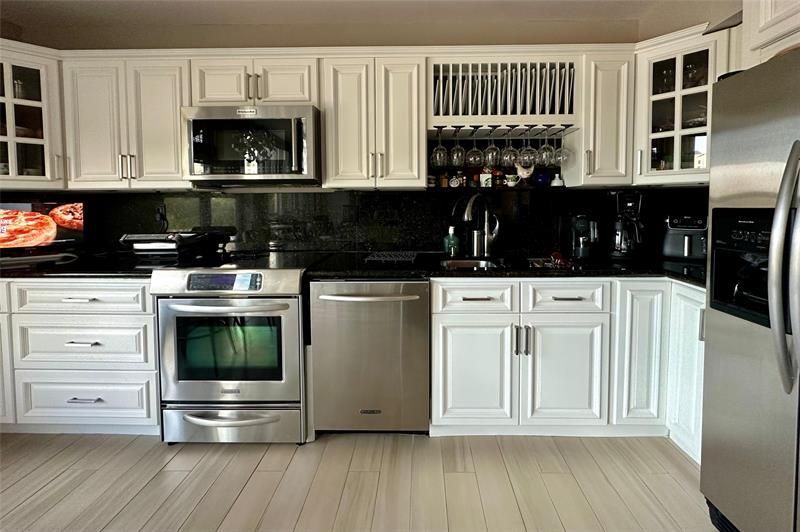 7582 NE Regency Lake Drive, Unit 301, Boca Raton, FL 33433 Photo