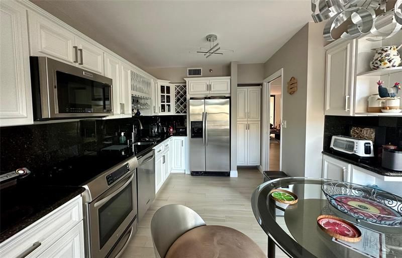 7582 NE Regency Lake Drive, Unit 301, Boca Raton, FL 33433 Photo