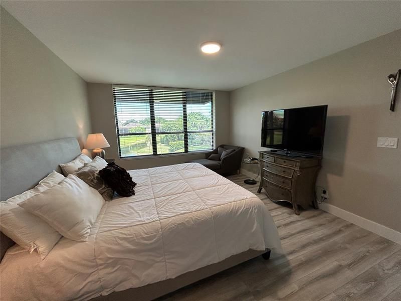 7582 NE Regency Lake Drive, Unit 301, Boca Raton, FL 33433 Photo