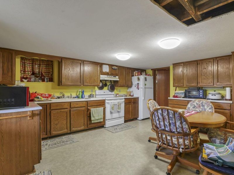 13929 Old Glory Road, Lore City, OH 43755 Photo 16