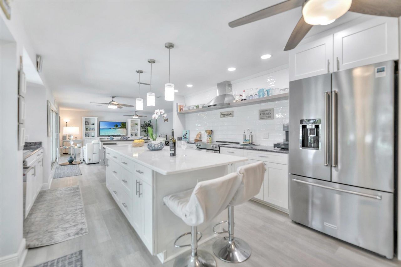 930 Lindgren Blvd, Sanibel, FL 33957 Photo