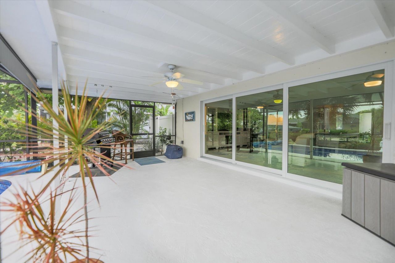 930 Lindgren Blvd, Sanibel, FL 33957 Photo