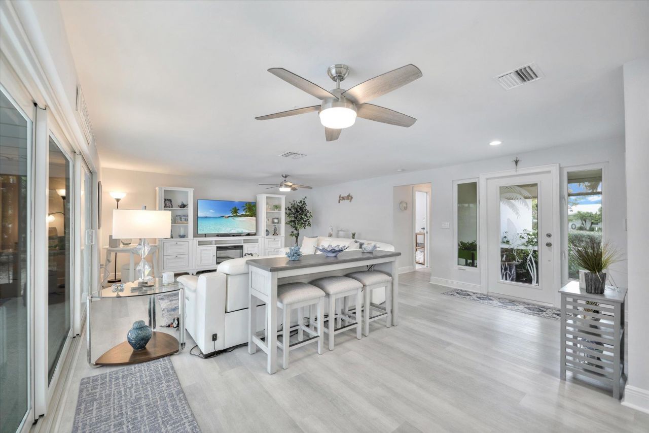 930 Lindgren Blvd, Sanibel, FL 33957 Photo