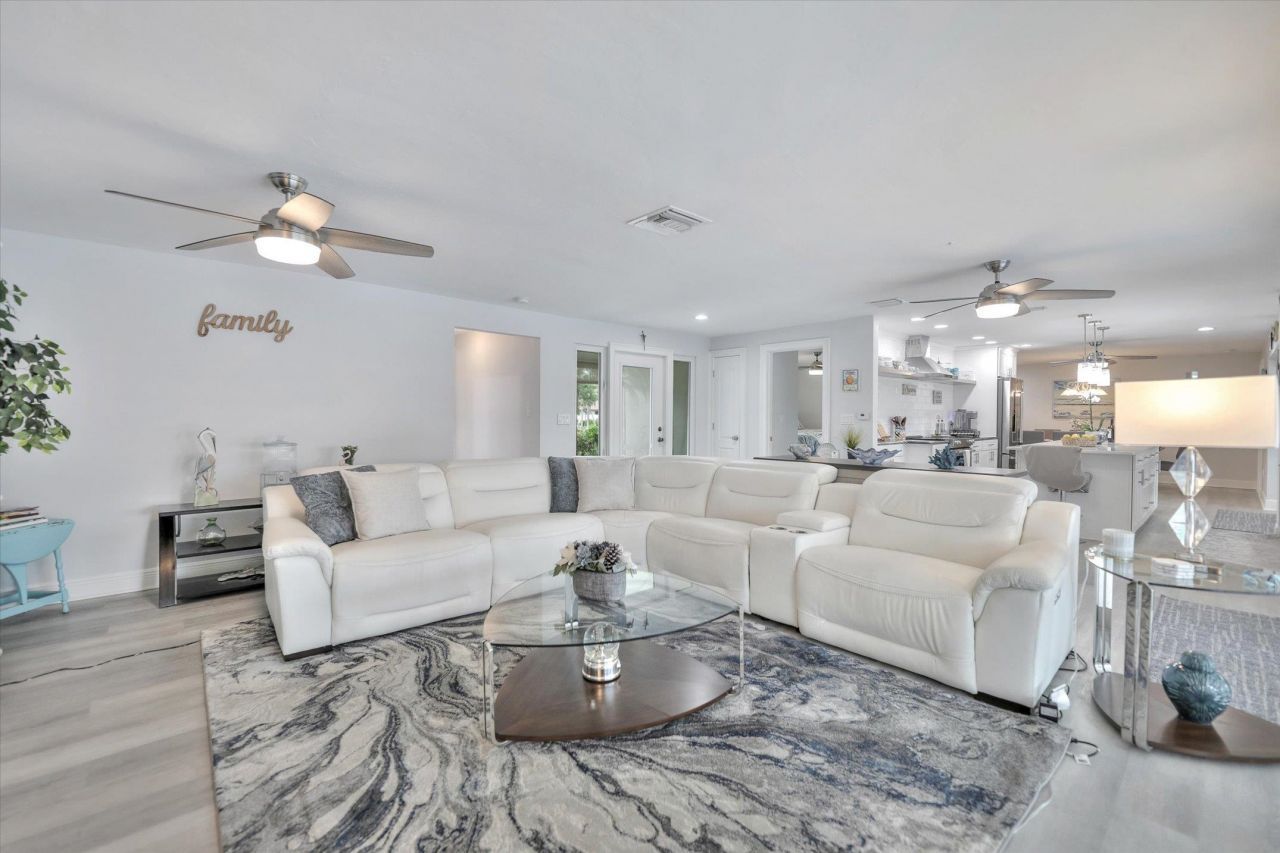 930 Lindgren Blvd, Sanibel, FL 33957 Photo