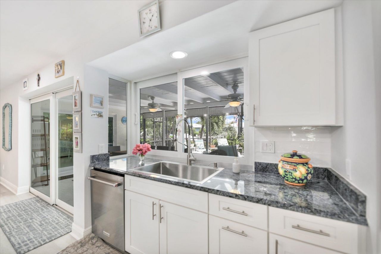 930 Lindgren Blvd, Sanibel, FL 33957 Photo