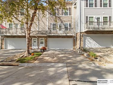 6032 N 167 Court, Omaha, NE 68116