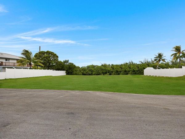 16841 Driftwood Lane, Sugarloaf, FL 33042