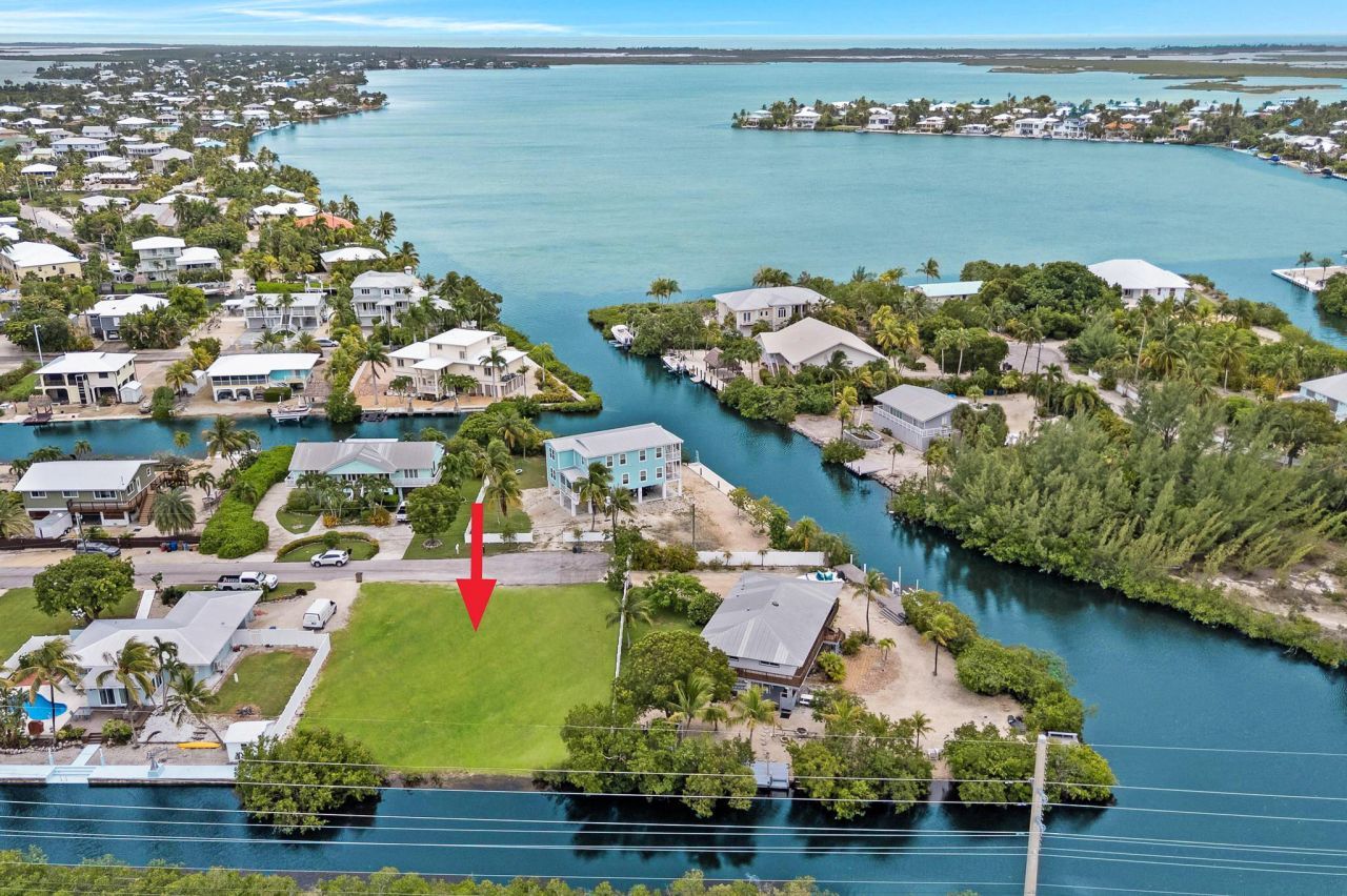 16841 Driftwood Lane, Sugarloaf, FL 33042 Photo