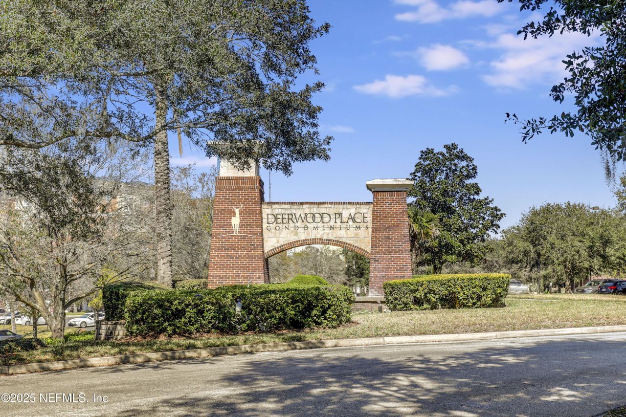 4480 Deerwood Lake Parkway, Unit 126, Jacksonville, FL 32216 Main Photo