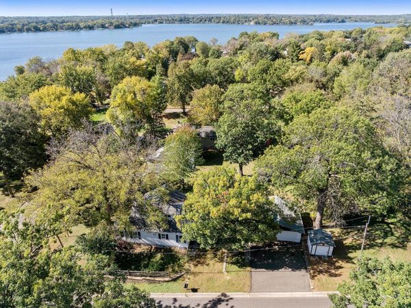 9900 26th Avenue N, Plymouth, MN 55441