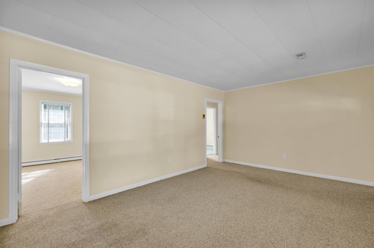 208 George Street Photo 13