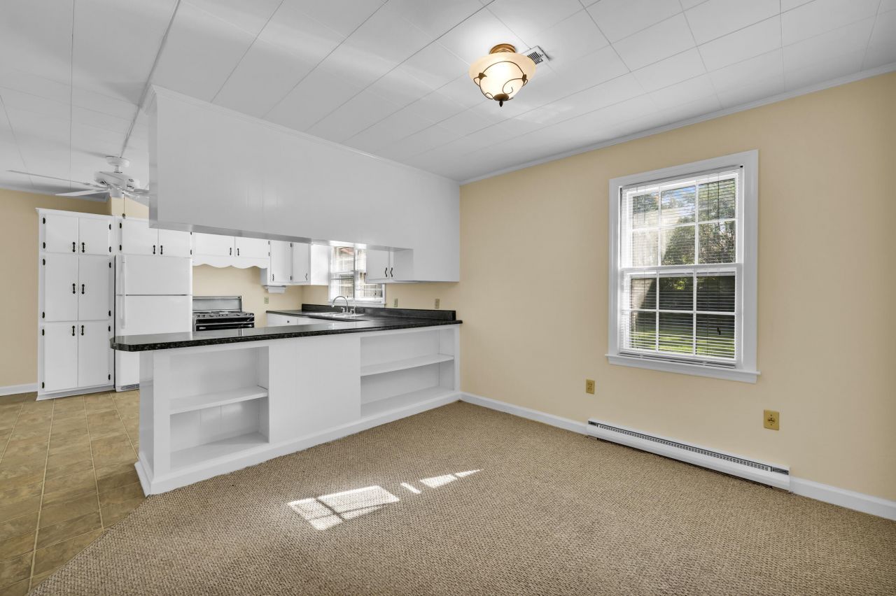 208 George Street Photo 14