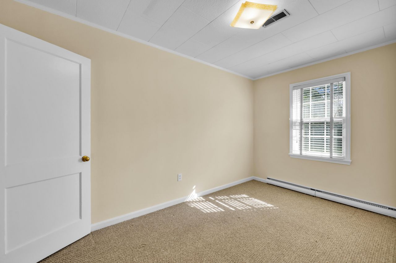 208 George Street Photo 25