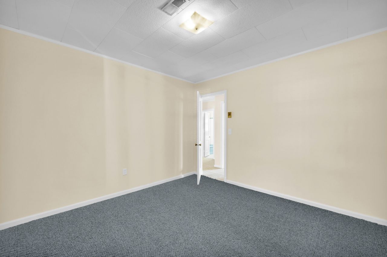 208 George Street Photo 29