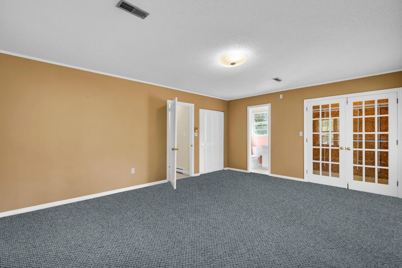 208 George Street Photo 35