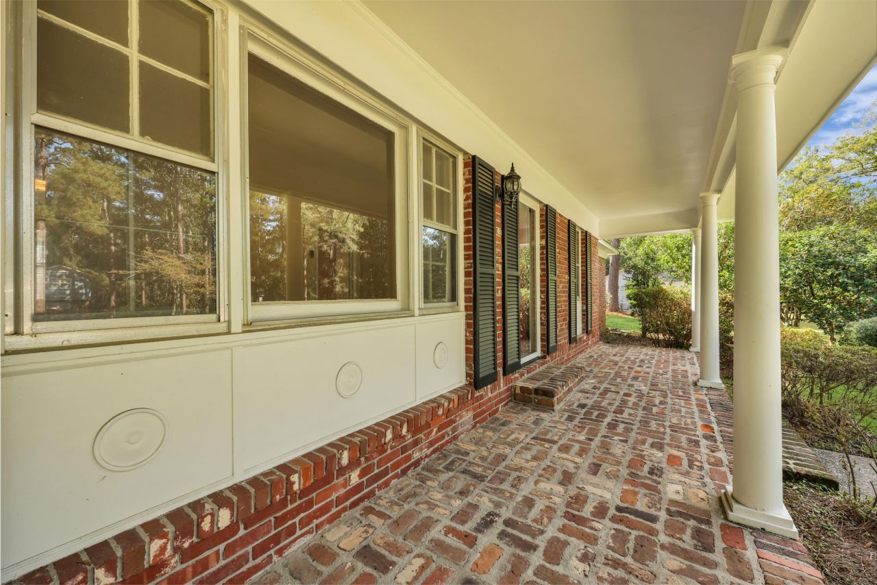 208 George Street Photo 7