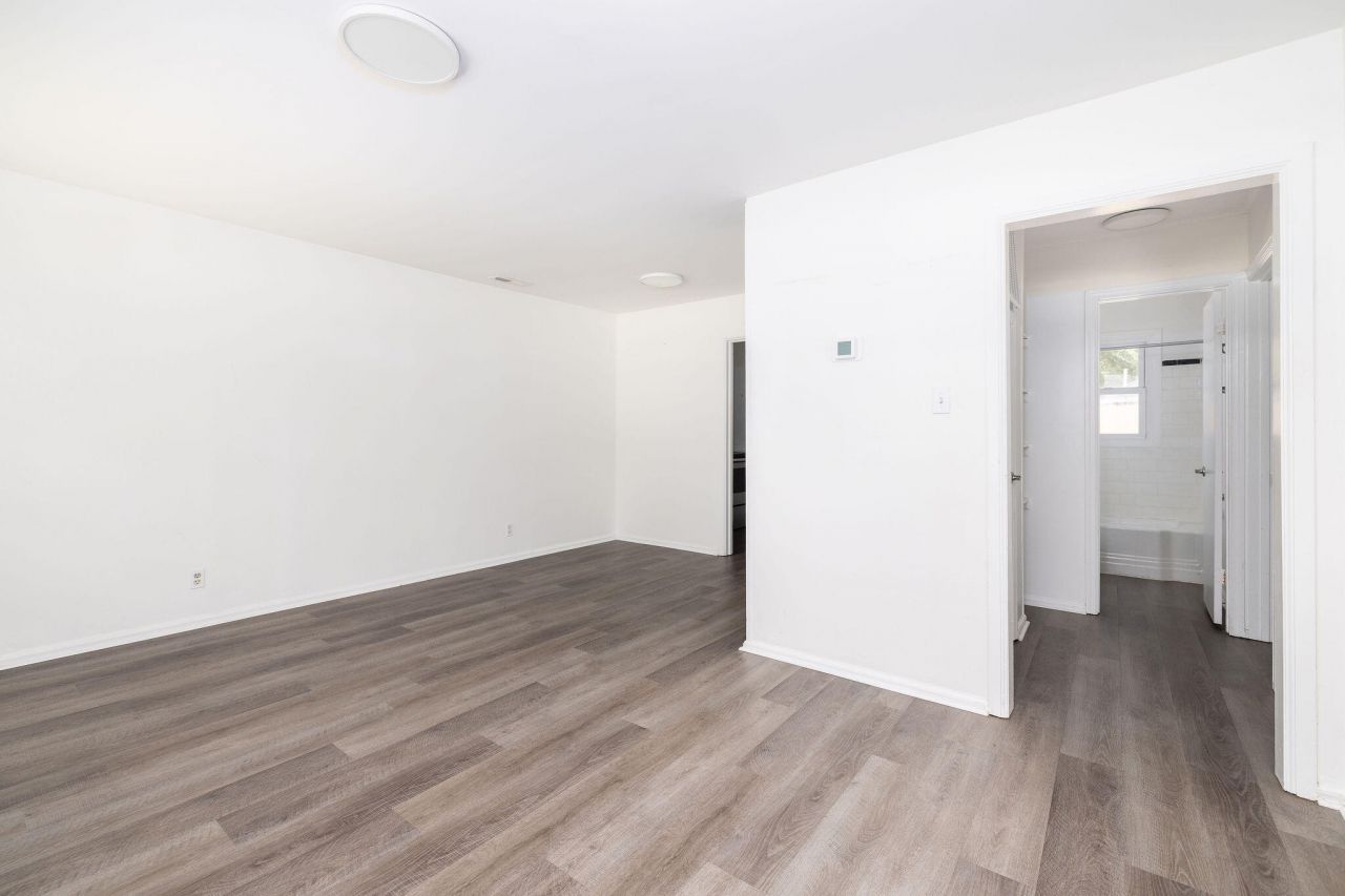 2 Ellen Avenue Photo 29