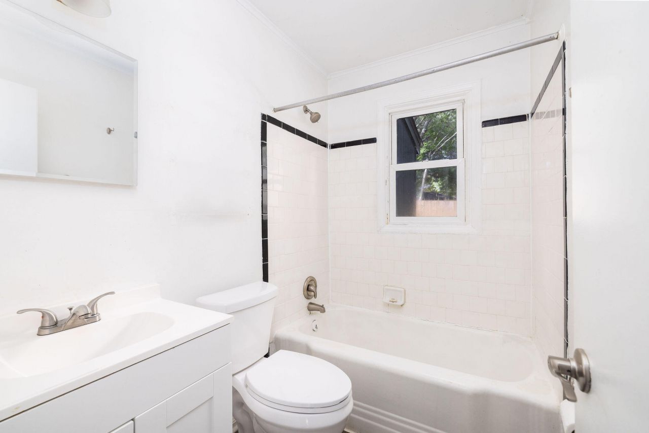 2 Ellen Avenue Photo 37