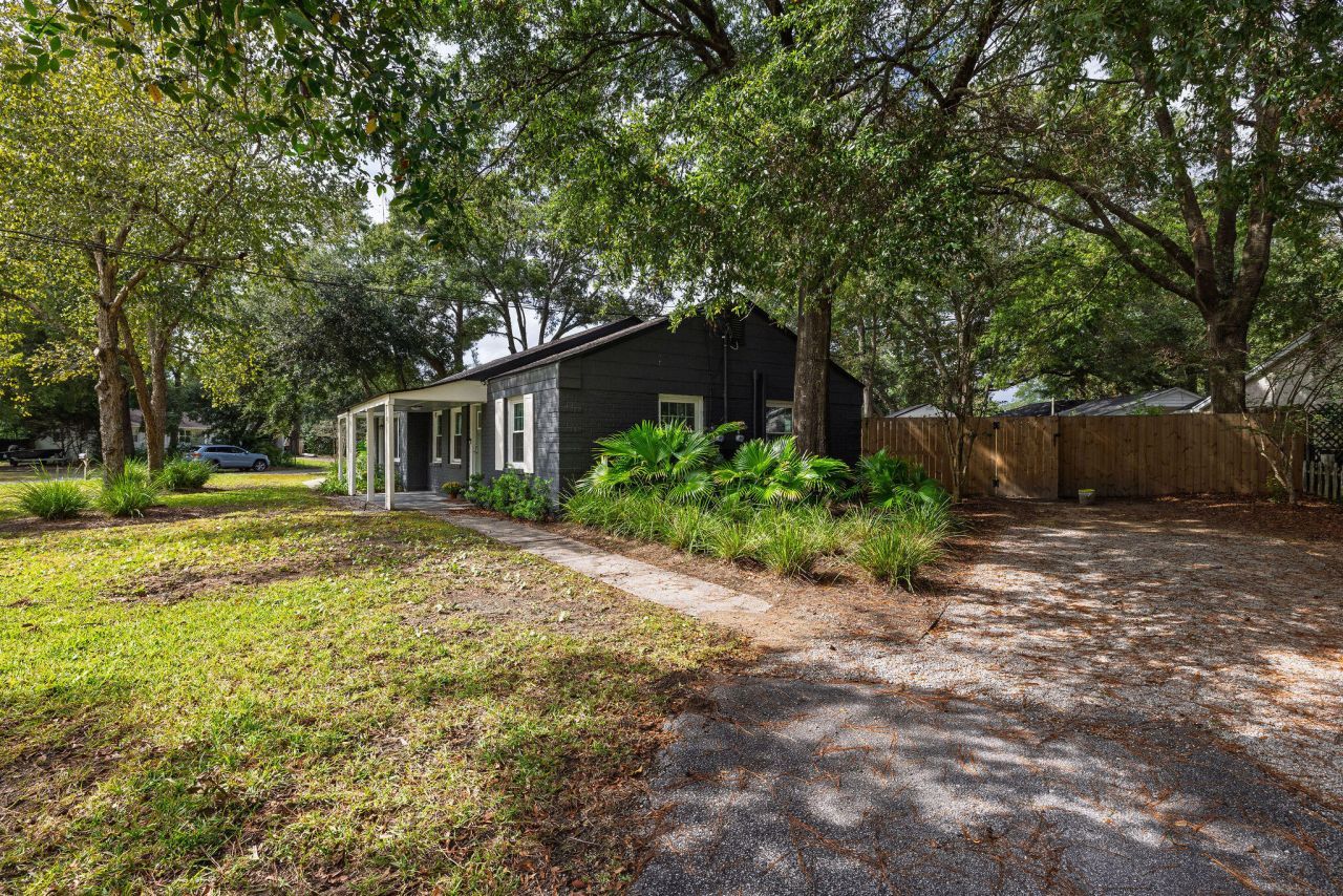 2 Ellen Avenue Photo 43