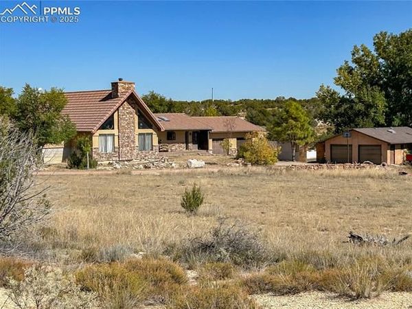 1785 County Road 120, Penrose, CO 81240