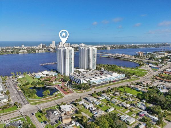 241 Riverside Drive, Unit 305, Daytona Beach, FL 32117