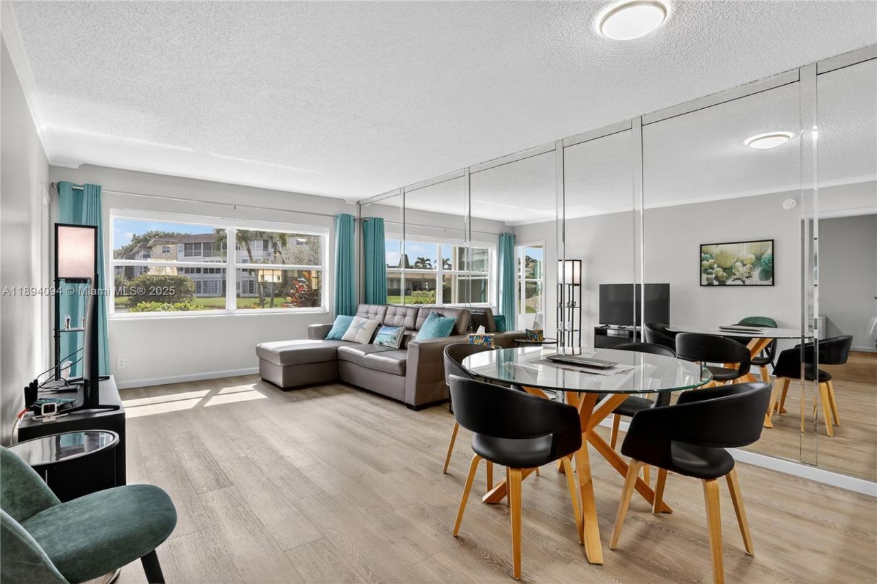 4706 NW 36th St, Unit 411, Lauderdale Lakes, FL 33319 Photo