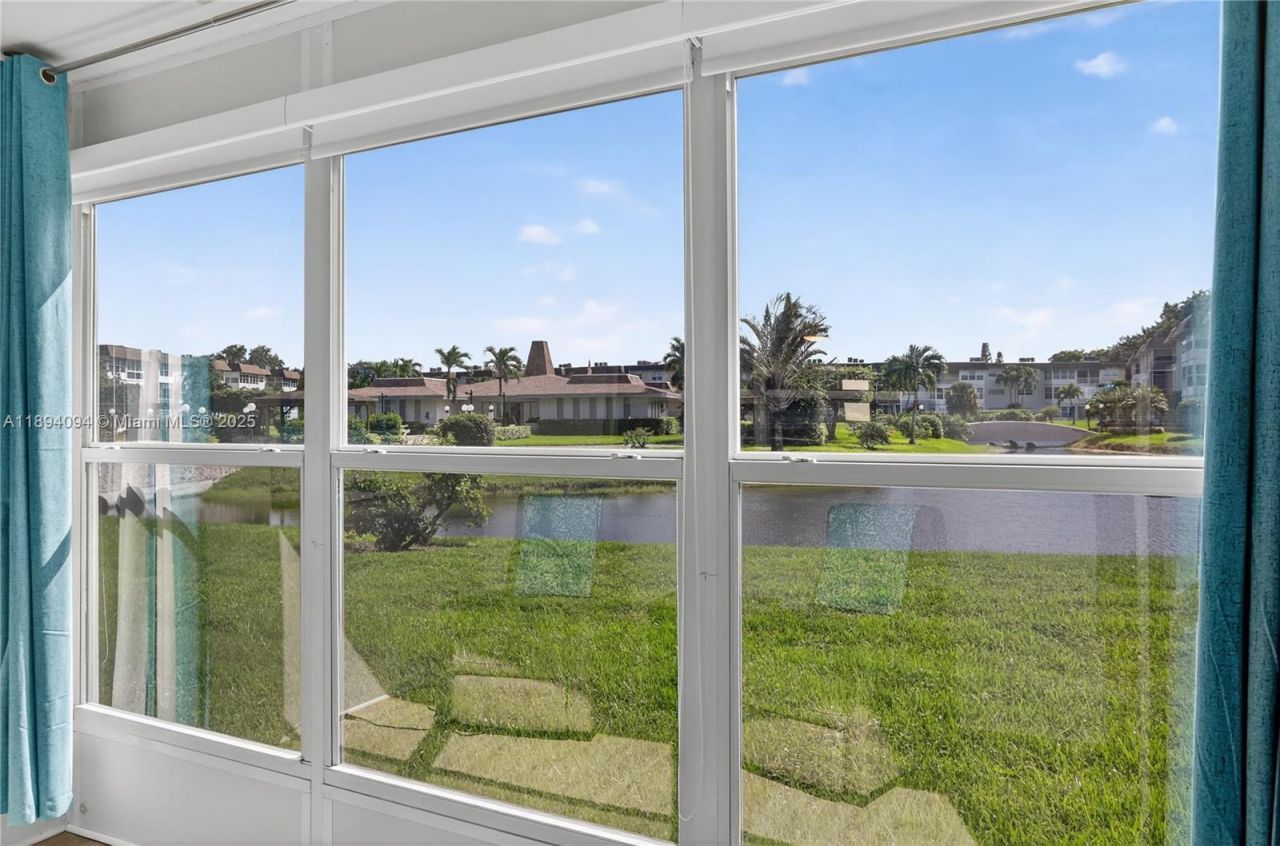 4706 NW 36th St, Unit 411, Lauderdale Lakes, FL 33319 Photo