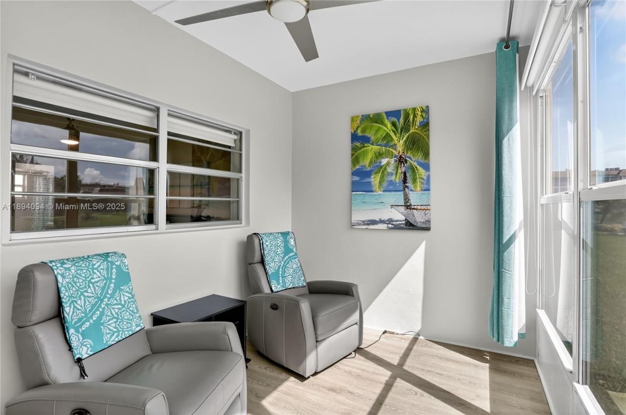 4706 NW 36th St, Unit 411, Lauderdale Lakes, FL 33319 Photo