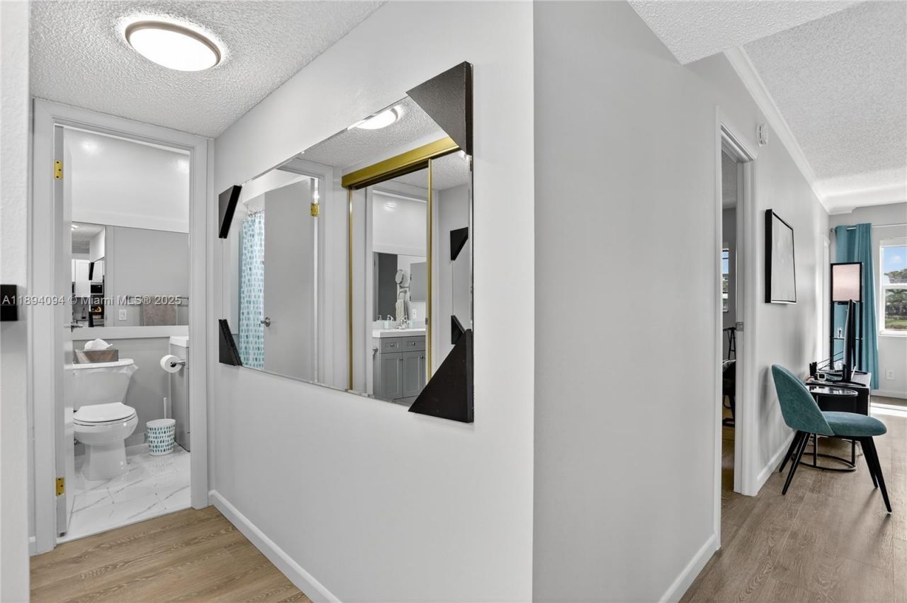 4706 NW 36th St, Unit 411, Lauderdale Lakes, FL 33319 Photo