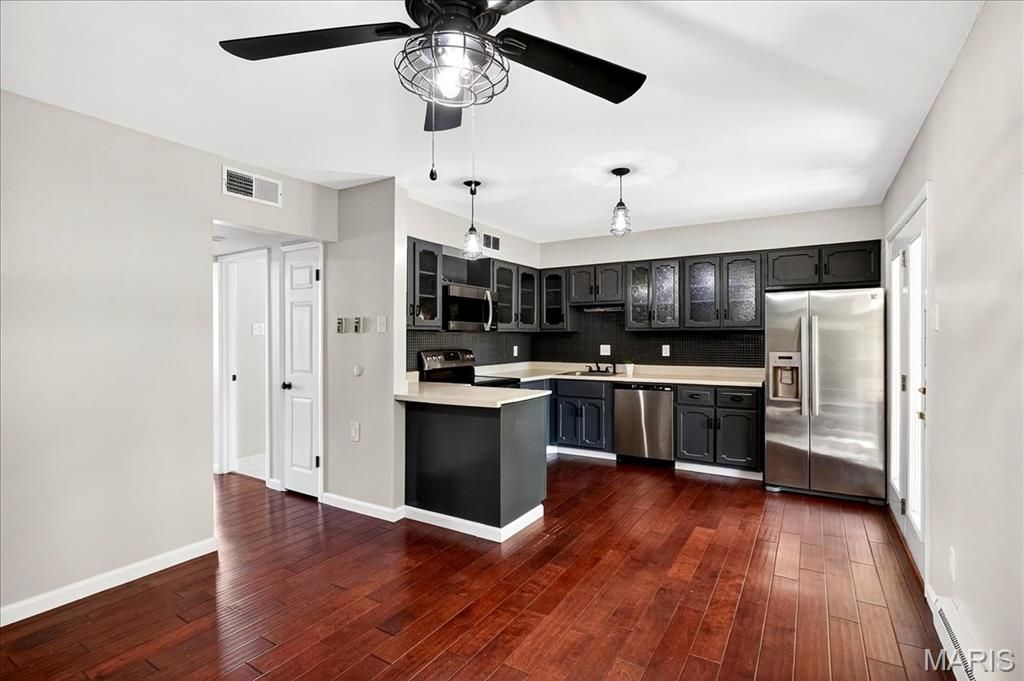 10140 Sakura Drive, Saint Louis, MO 63128 Main Photo