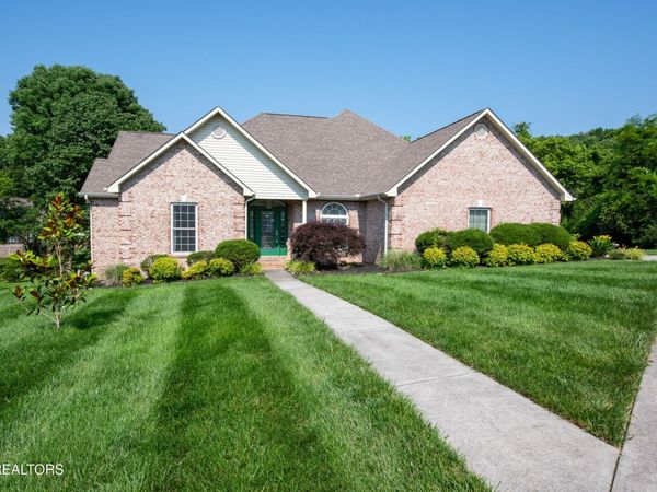 210 Oologila Place, Loudon, TN 37774