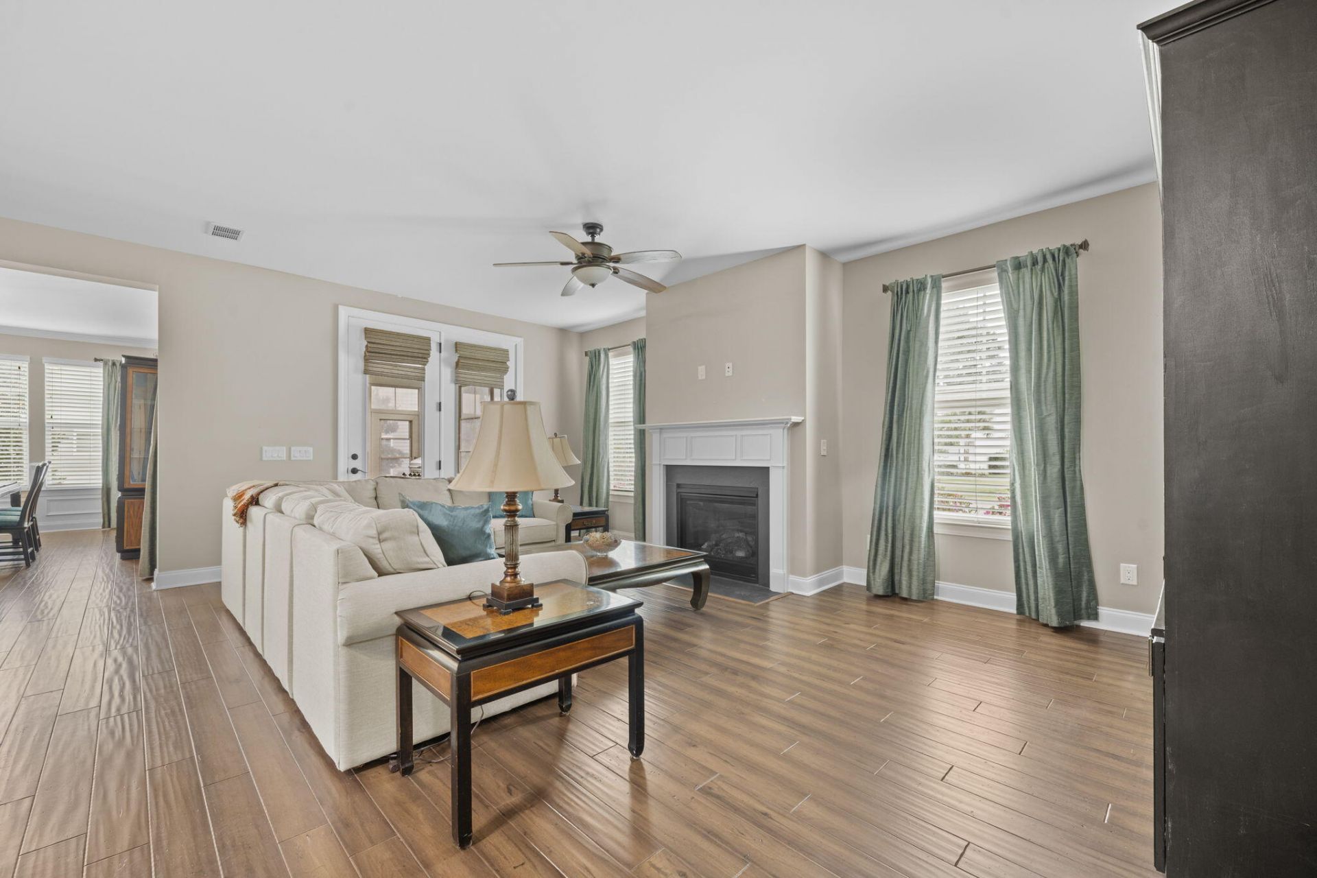 421 Four Seasons Boulevard Photo 12