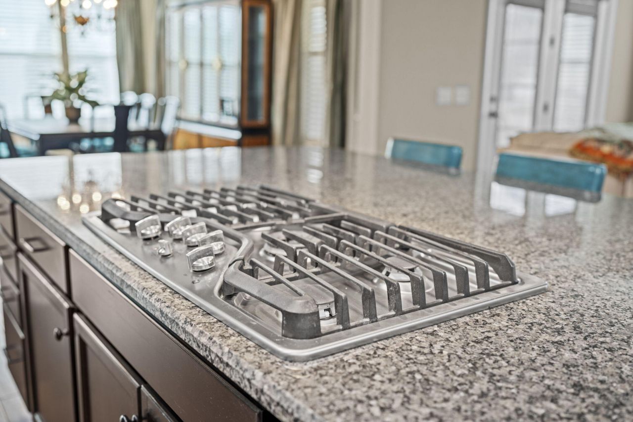 421 Four Seasons Boulevard Photo 20