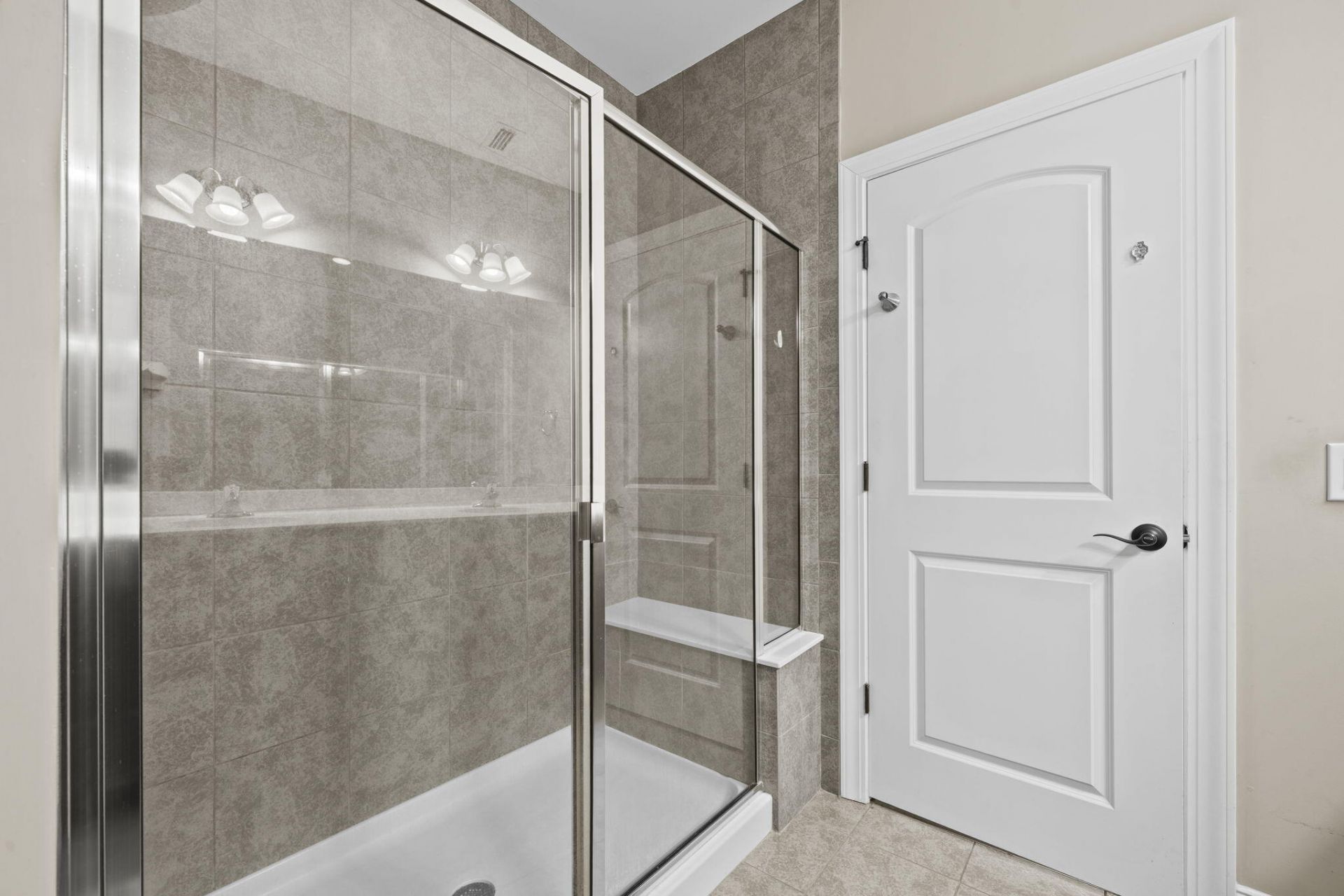 421 Four Seasons Boulevard Photo 24
