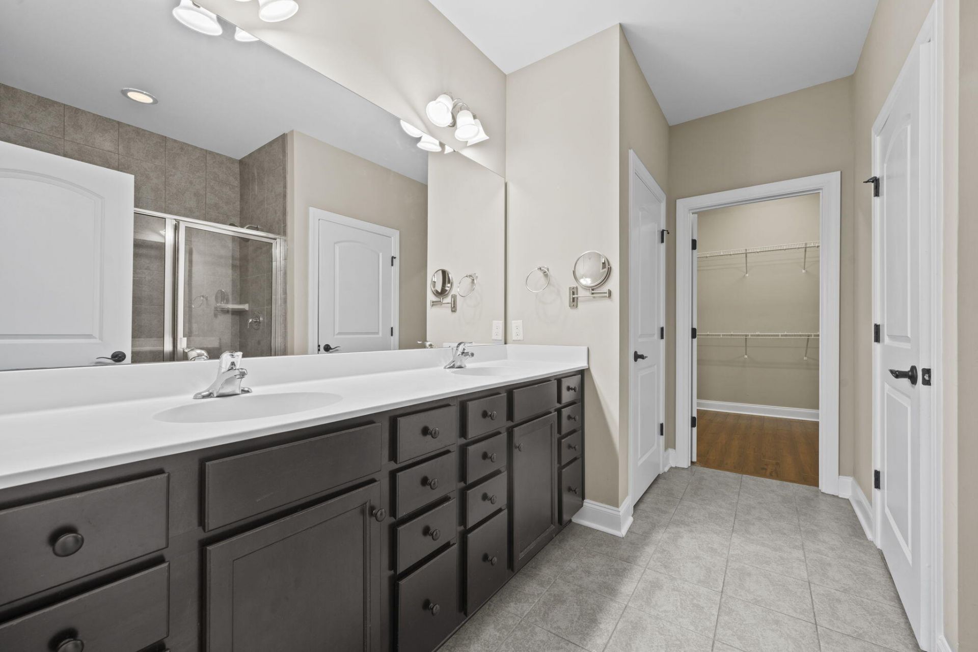 421 Four Seasons Boulevard Photo 24