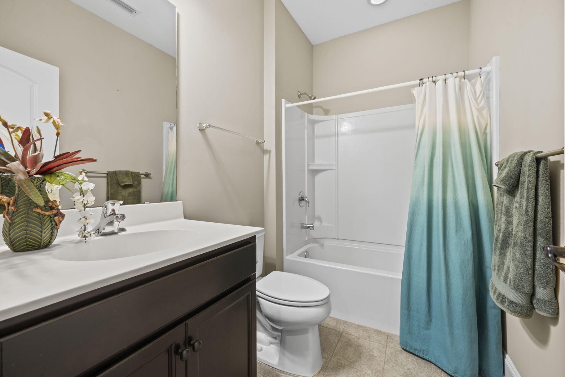 421 Four Seasons Boulevard Photo 27