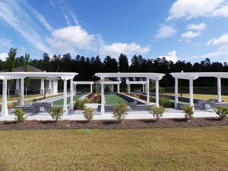 421 Four Seasons Boulevard Photo 30