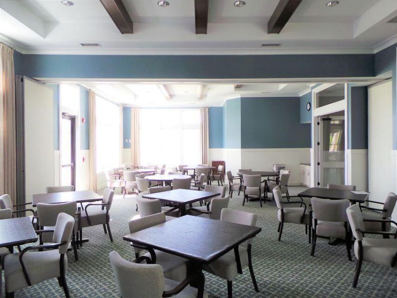 421 Four Seasons Boulevard Photo 33