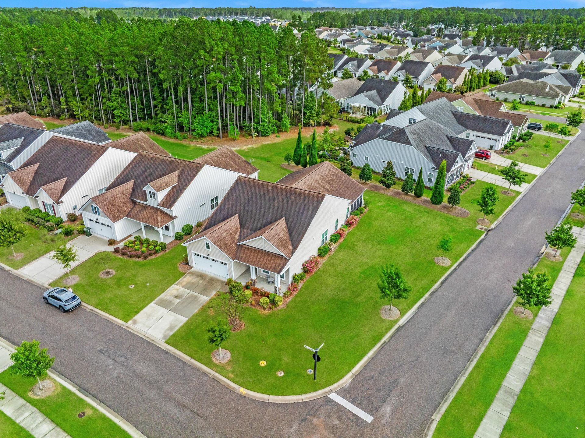 421 Four Seasons Boulevard Photo 36