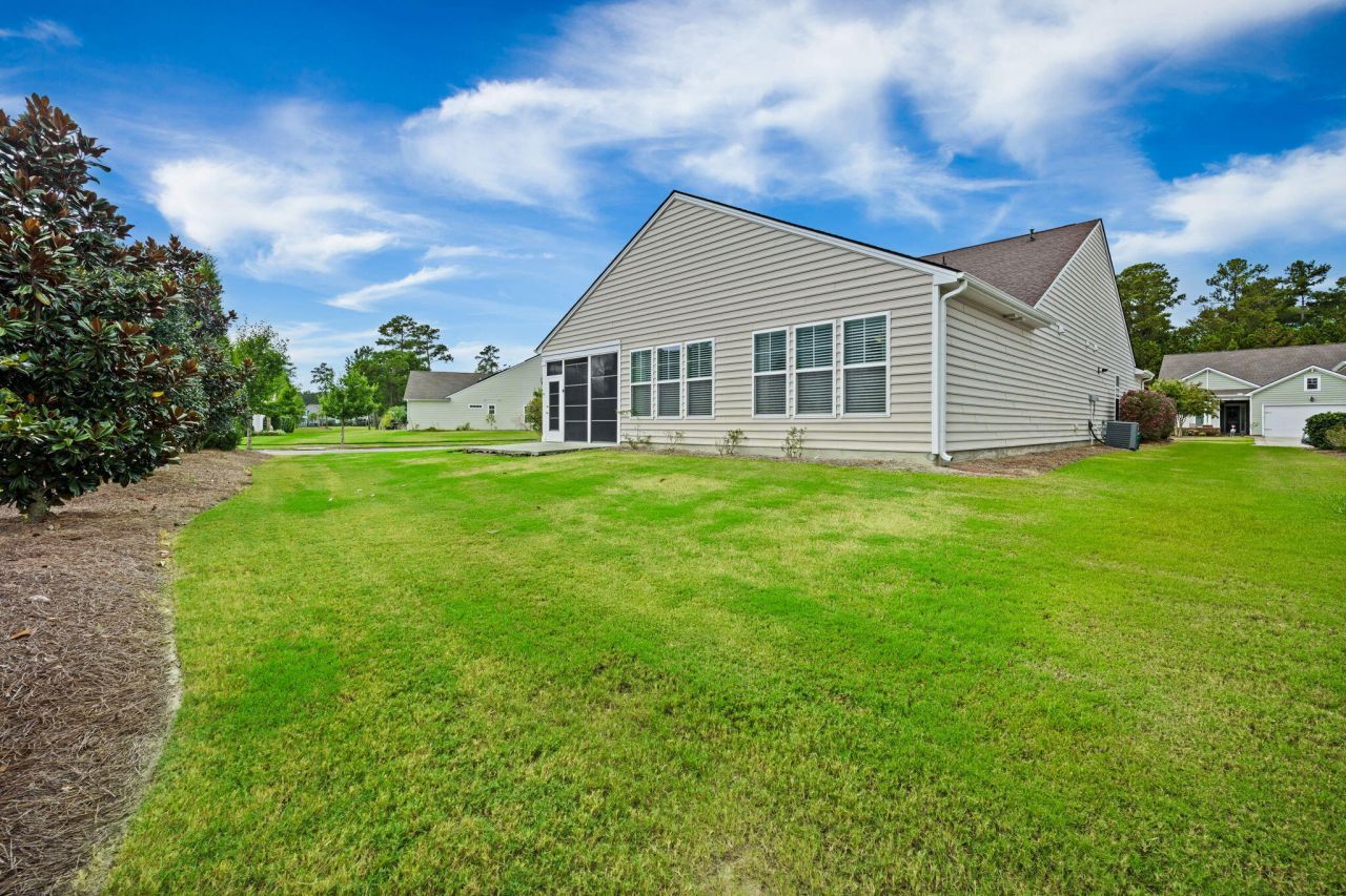 421 Four Seasons Boulevard Photo 38