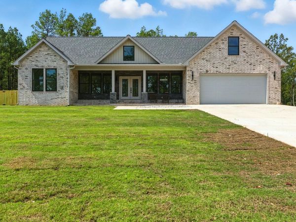 1008 Parkside Drive, Redfield, AR 72132